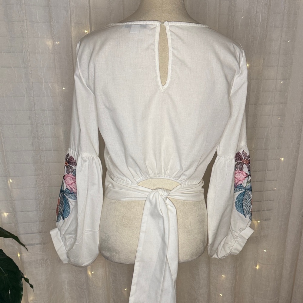 FAVLUX Ivory Blouse with Floral Embroidered Sleeves - Picture 5 of 8